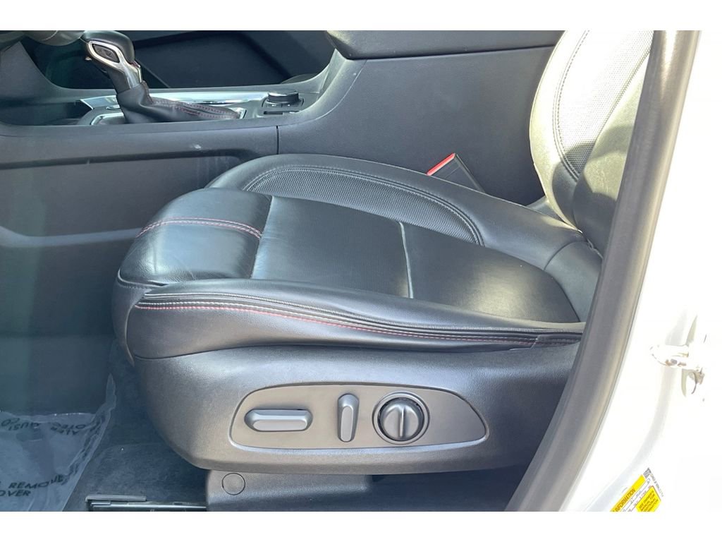 Used 2022 Chevrolet Traverse RS image 13