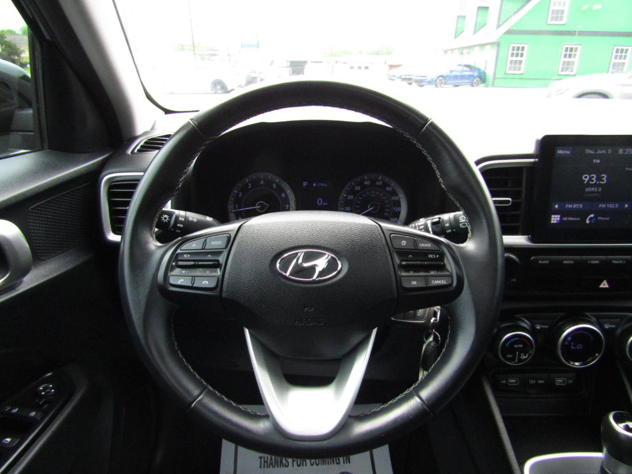 Used 2022 Hyundai Venue SEL FWD image 10