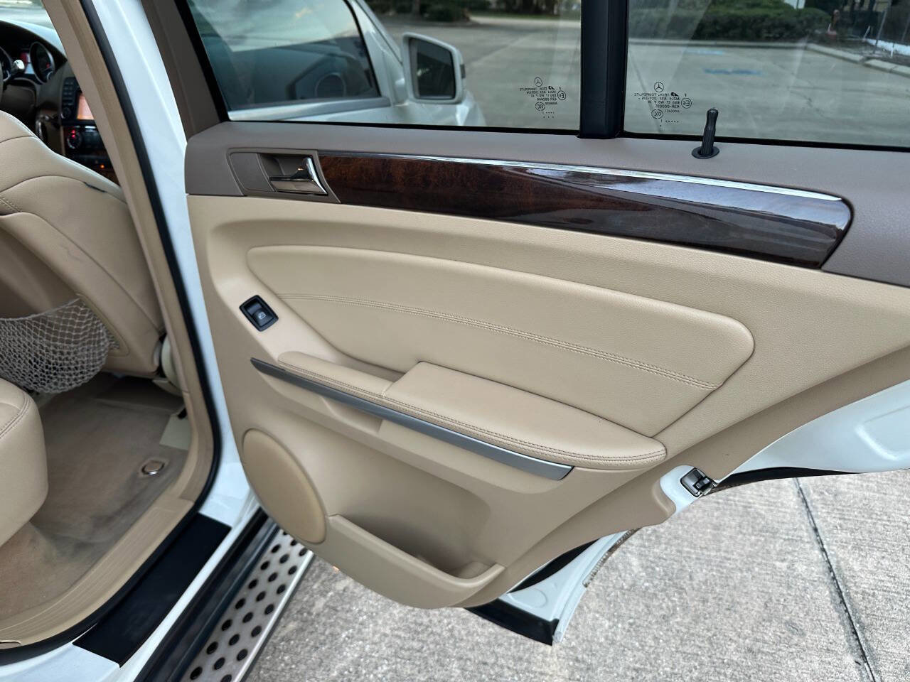 Used 2011 Mercedes-Benz ML 350 2WD image 23