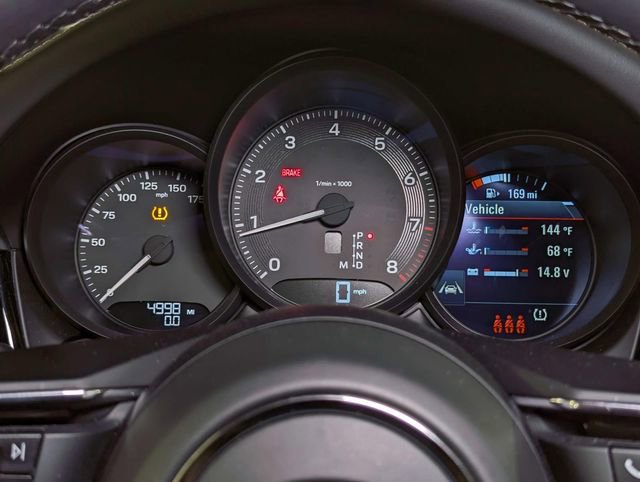 Certified 2025 Porsche Macan image 46