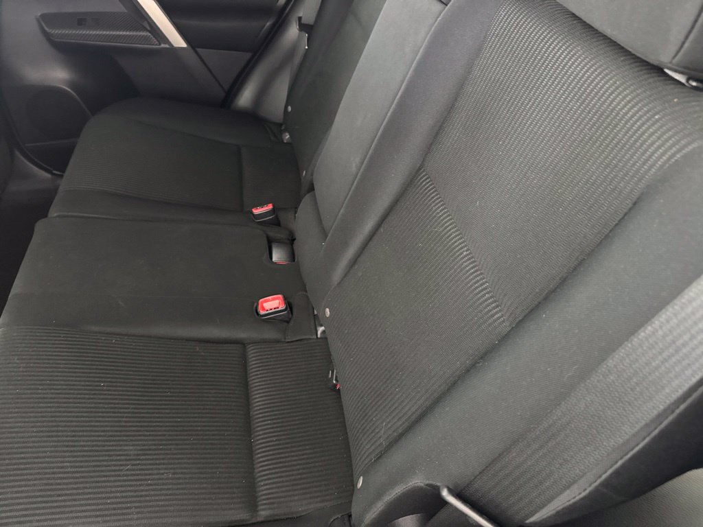 Used 2015 Toyota RAV4 LE AWD/4WD image 27