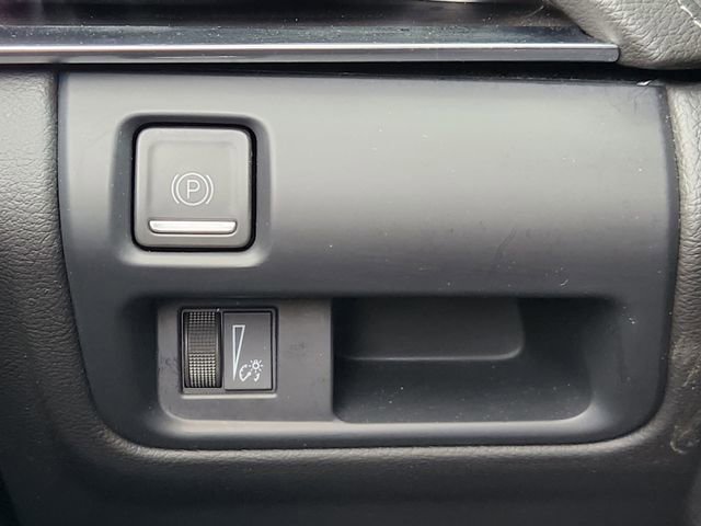 Used 2023 Cadillac CT5 Luxury w/ Cold Weather Package image 17