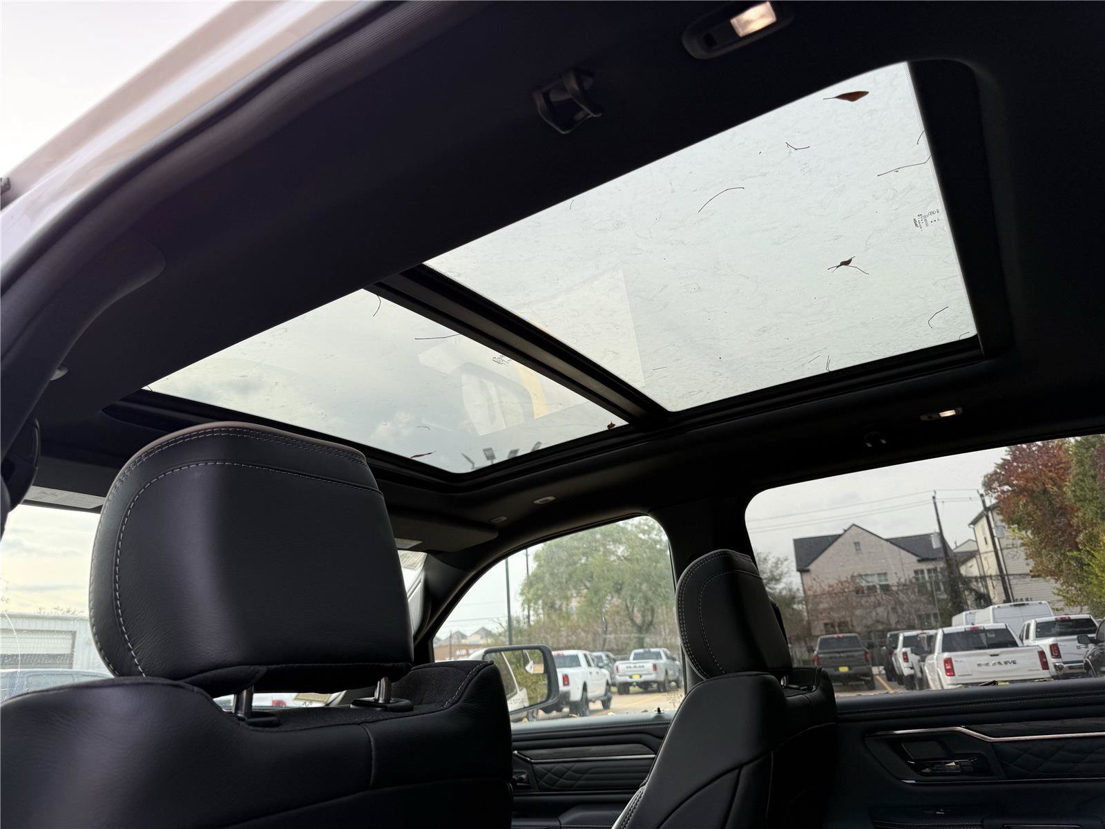 New 2025 RAM 1500 Limited AWD/4WD image 18