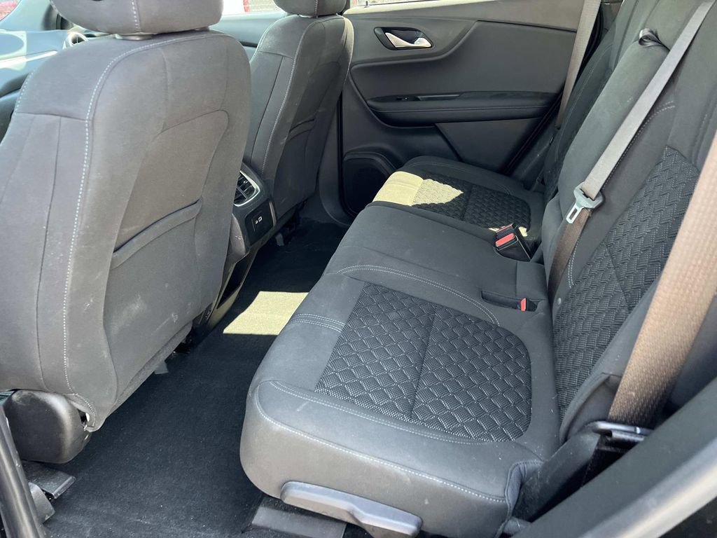 Used 2019 Chevrolet Blazer LT FWD image 11