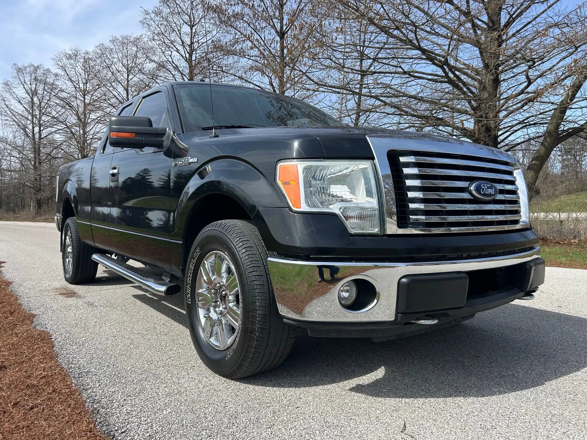 Used 2010 Ford F150 XLT image 1