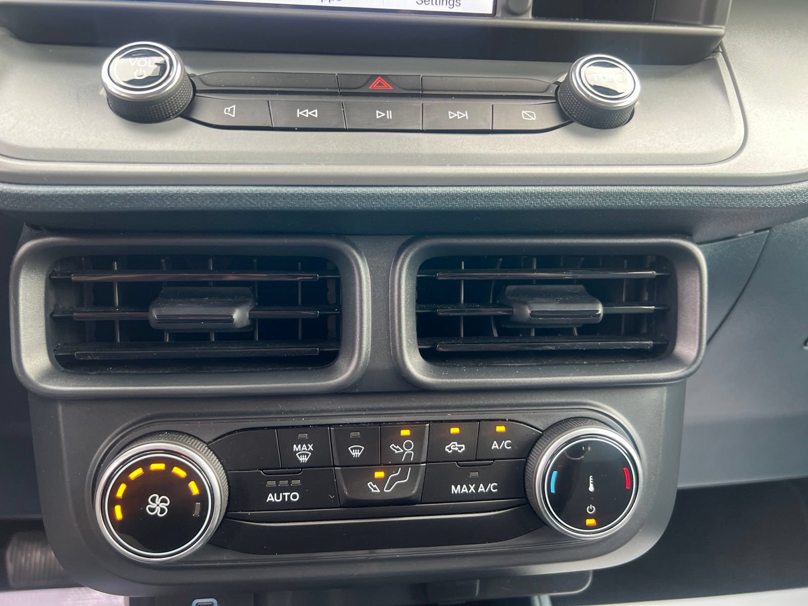 Used 2024 Ford Maverick XL FWD image 33