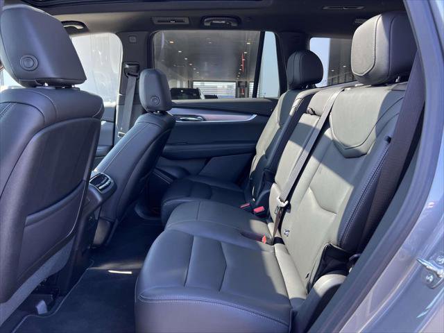 Certified 2025 Cadillac XT6 Luxury image 12