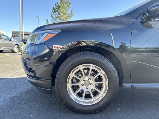 Used 2018 Nissan Pathfinder SL AWD/4WD image 26
