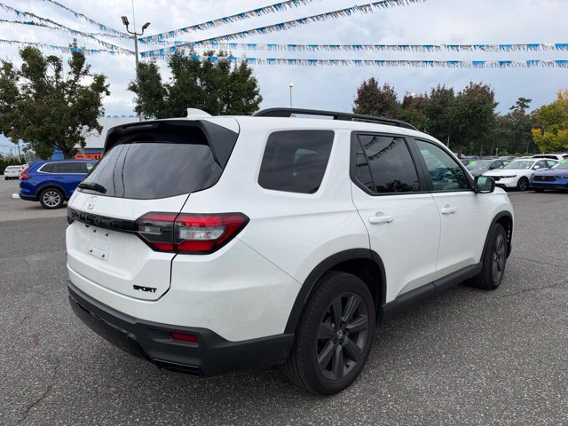 Used 2026 Honda Pilot Sport image 5