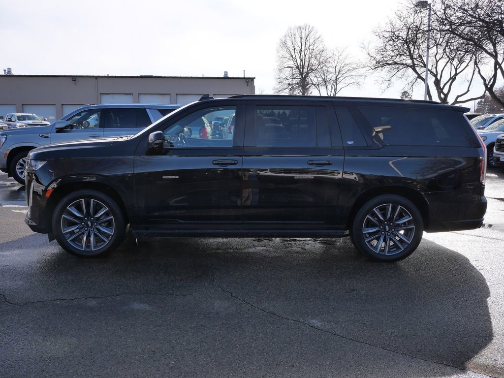 Used 2022 Cadillac Escalade ESV Sport w/ Touring Package image 6