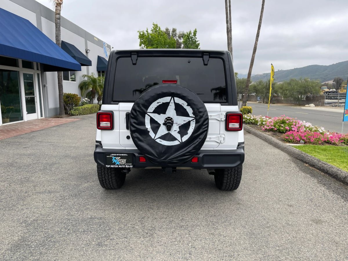 Used 2019 Jeep Wrangler Unlimited Sahara AWD/4WD image 6
