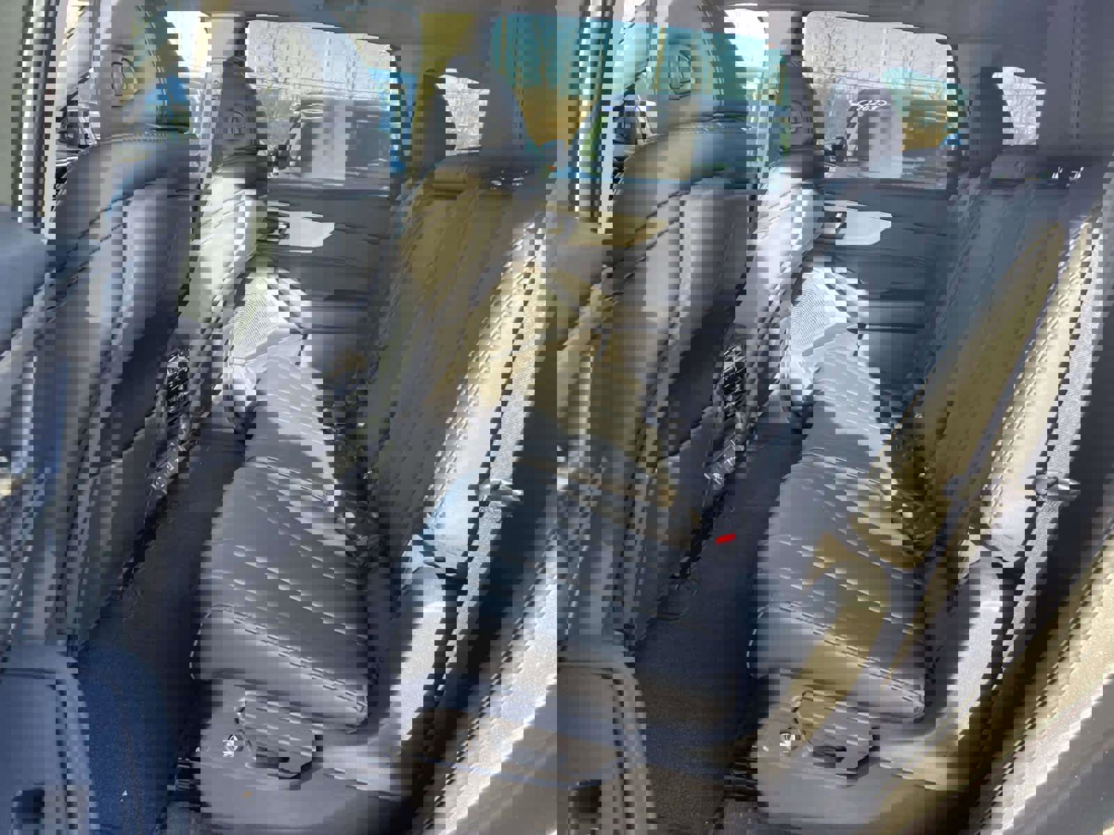 Used 2023 Acura MDX SH-AWD image 12