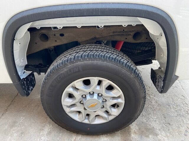 Used 2022 Chevrolet Silverado 2500 LT w/ Convenience Package image 7