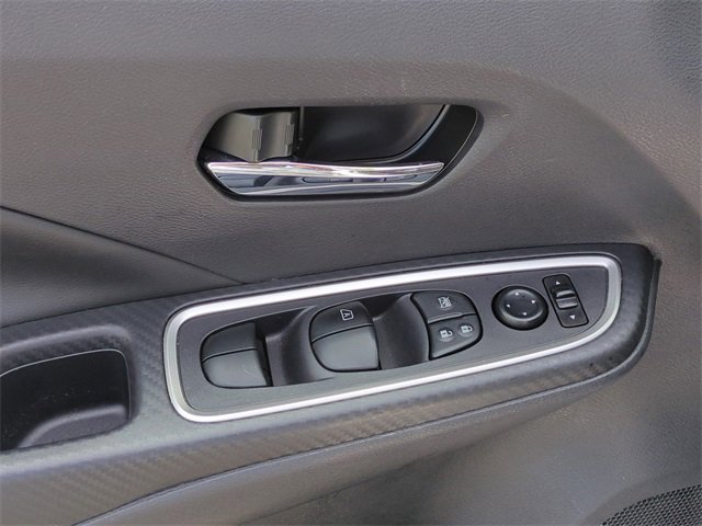 Used 2023 Nissan Versa SR w/ Trunk Package image 17