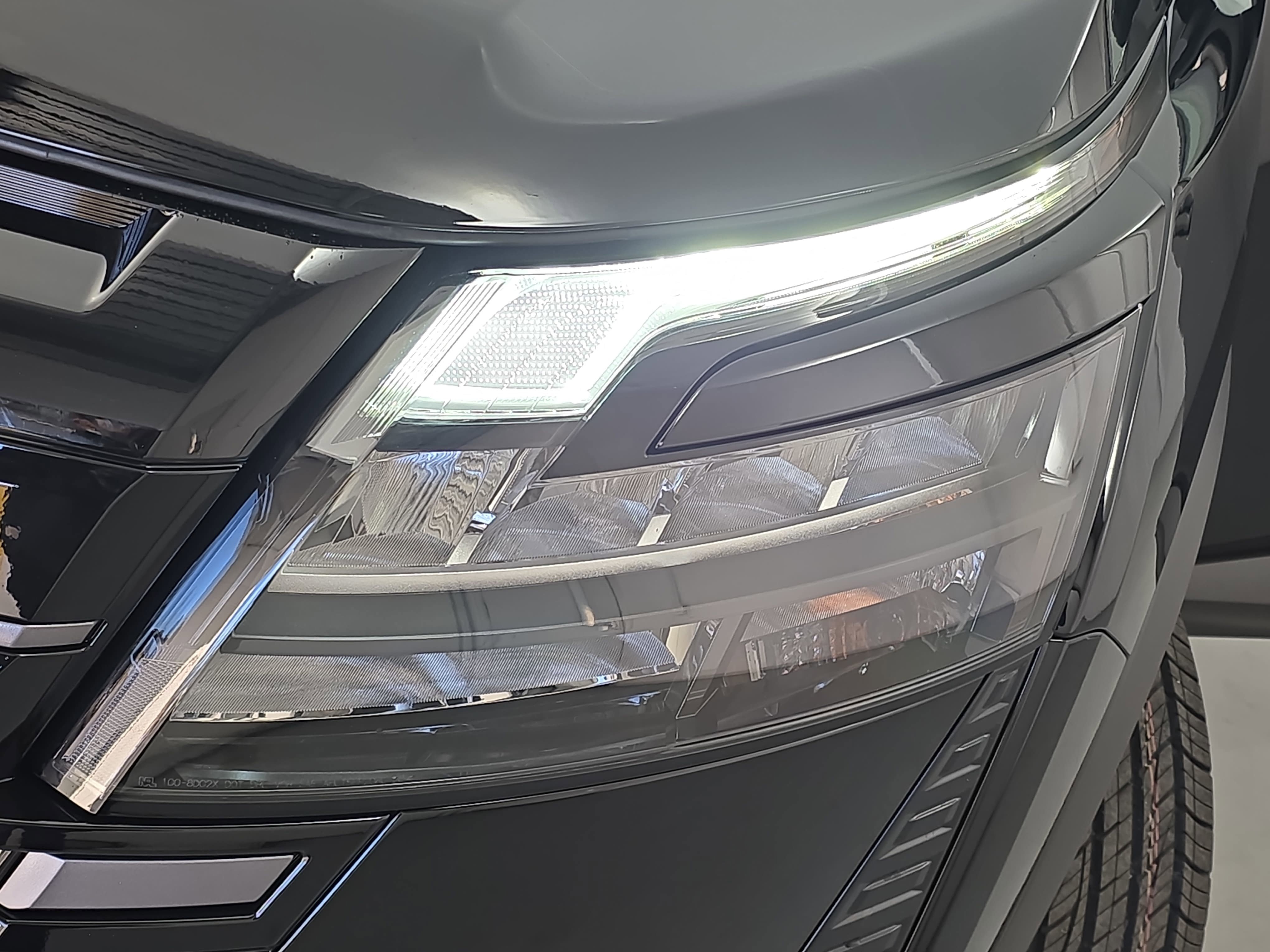 New 2026 Nissan Pathfinder SV image 32