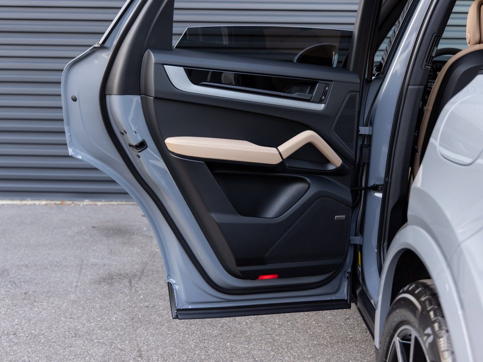 Certified 2026 Porsche Cayenne E-Hybrid image 26