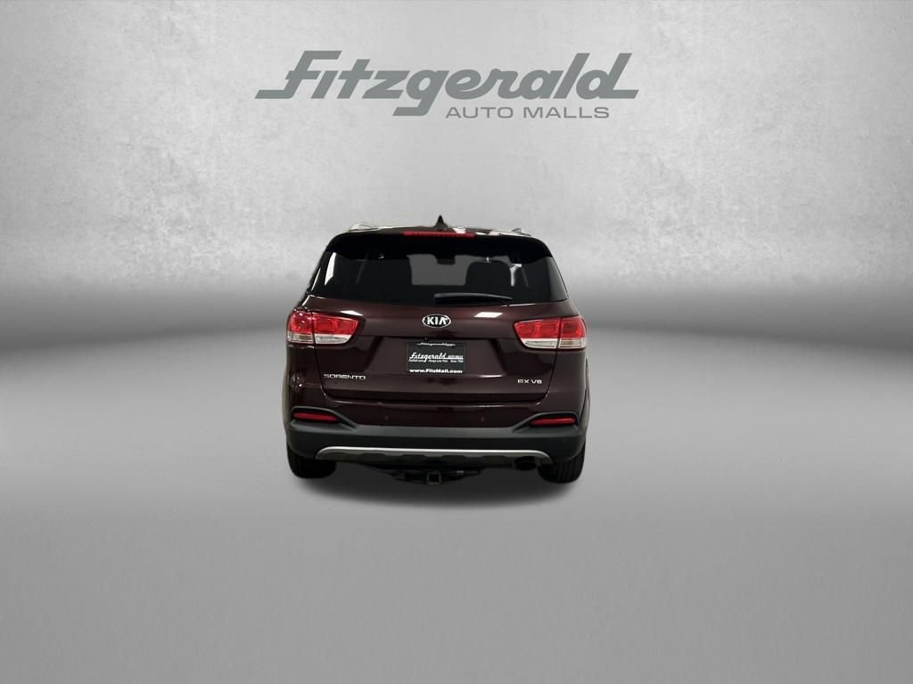 Used 2016 Kia Sorento EX image 4
