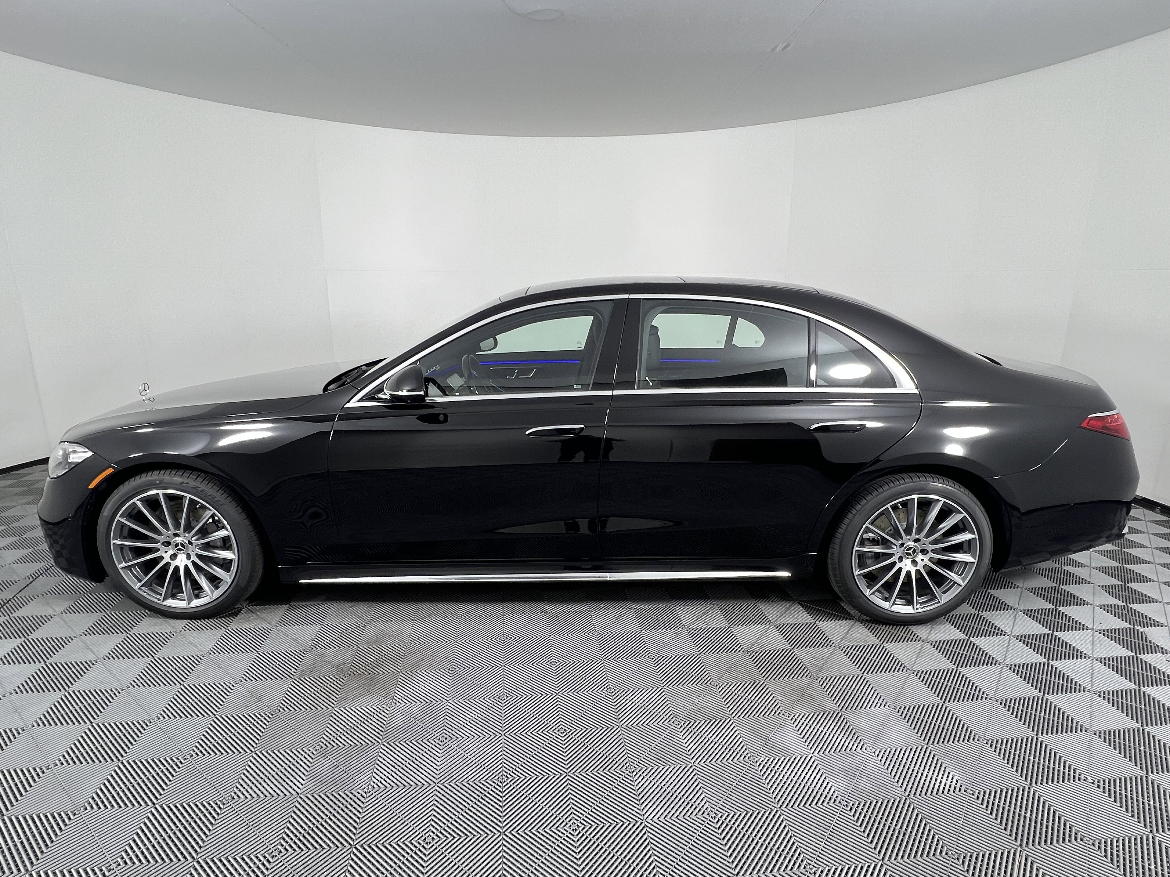 New 2026 Mercedes-Benz S 580 4MATIC Sedan image 9