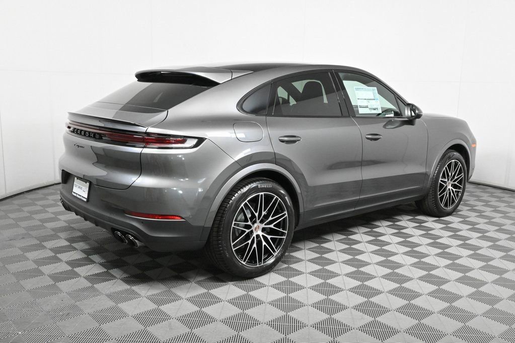 Certified 2025 Porsche Cayenne Coupe image 25