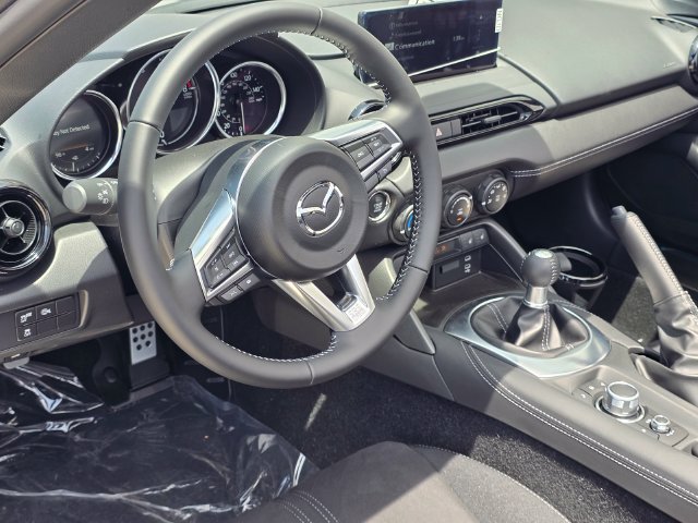 New 2026 MAZDA MX-5 Miata Club w/ Interior Package RWD image 7