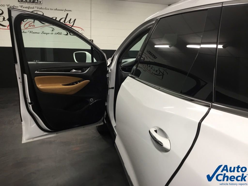 Used 2018 Buick Enclave Essence image 21