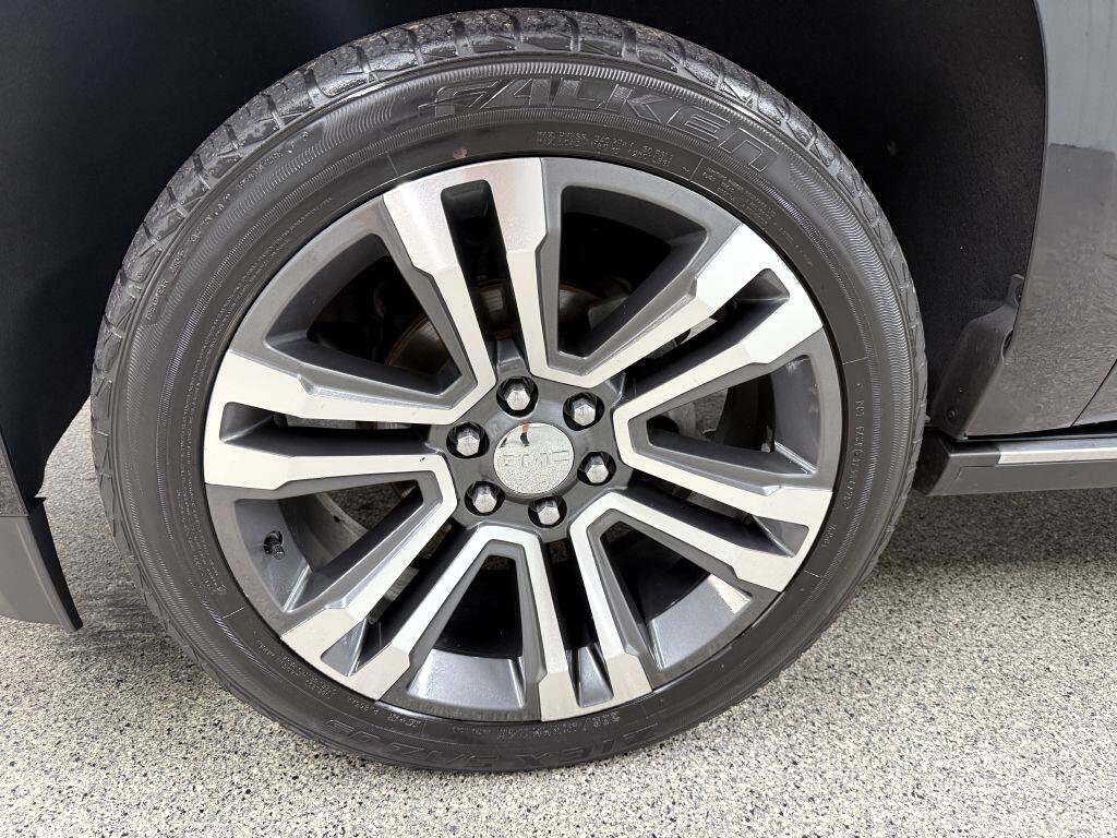 Used 2019 GMC Yukon XL Denali w/ Denali Ultimate Package AWD/4WD image 35