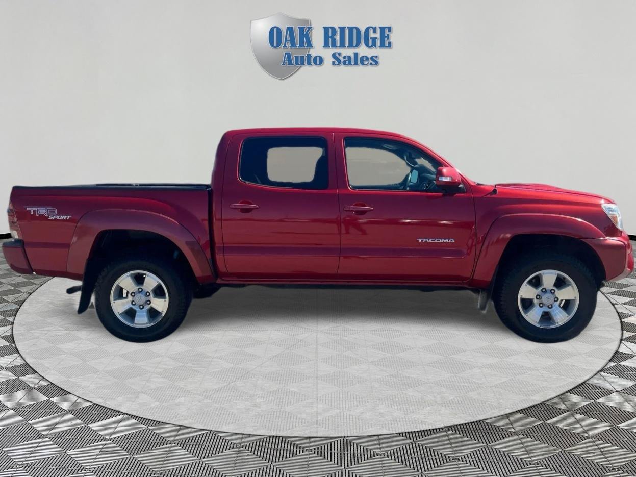 Used 2013 Toyota Tacoma PreRunner w/ TRD Sport Pkg RWD image 4