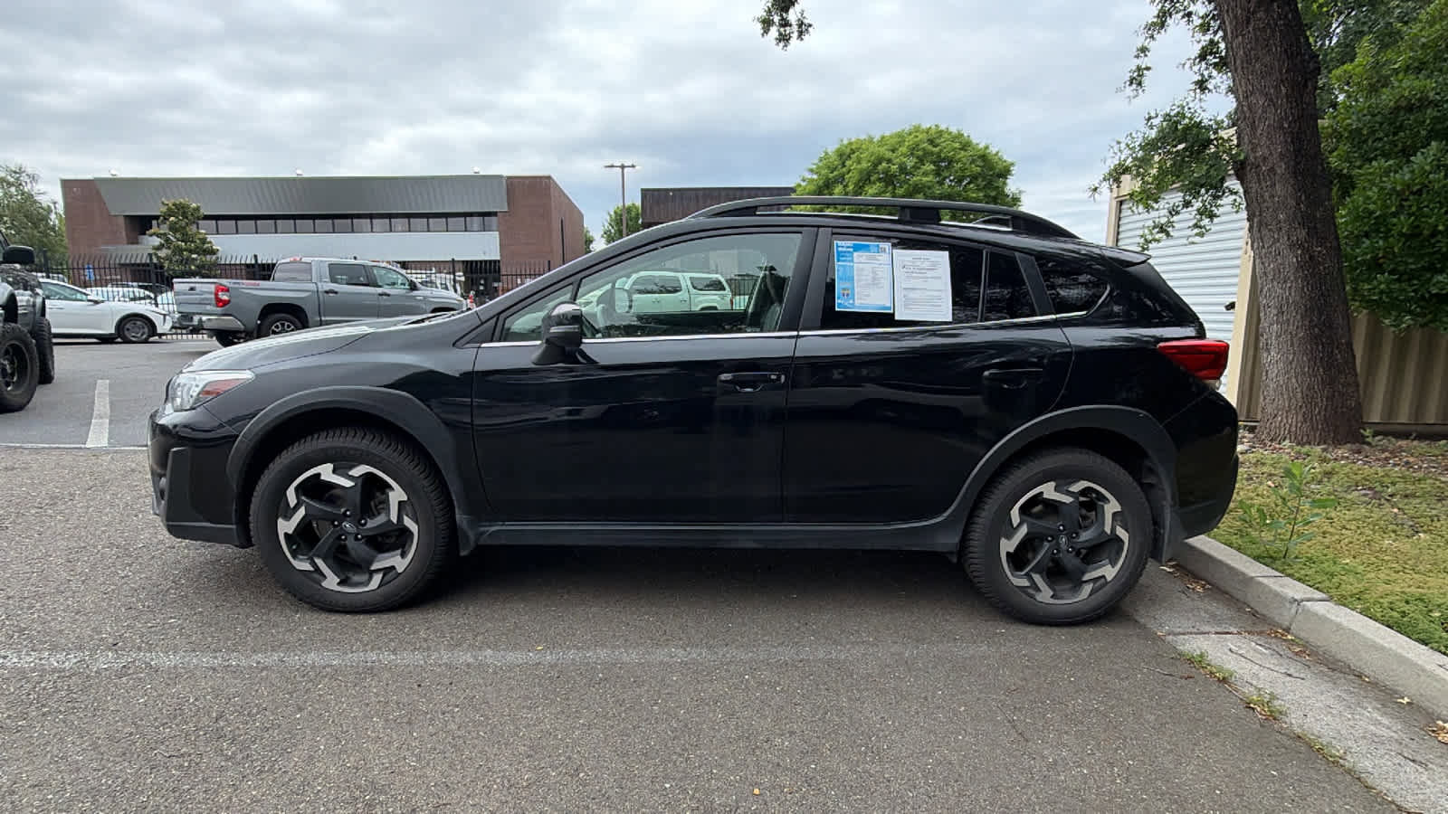 Used 2023 Subaru Crosstrek 2.5i Limited AWD/4WD image 8