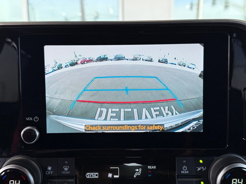 Used 2024 Toyota Highlander XLE AWD/4WD image 32