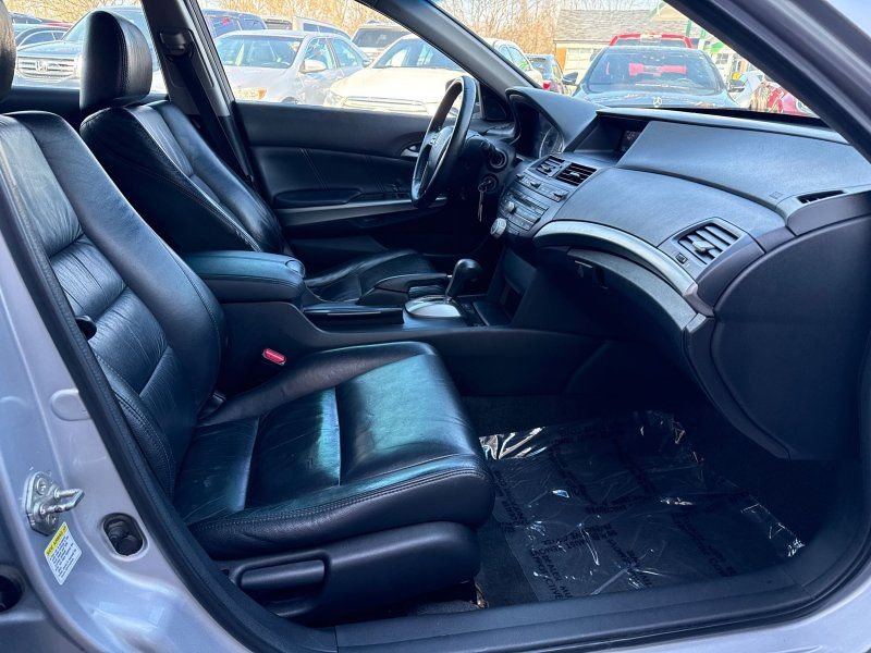 Used 2009 Honda Accord EX-L image 17