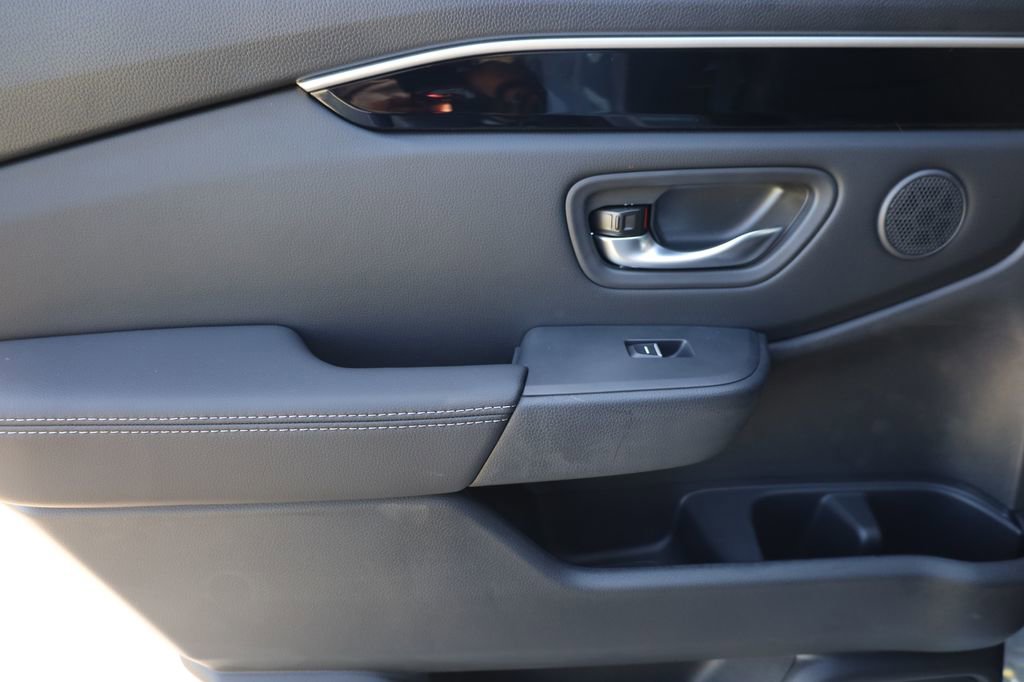 New 2025 Honda Pilot Touring image 28