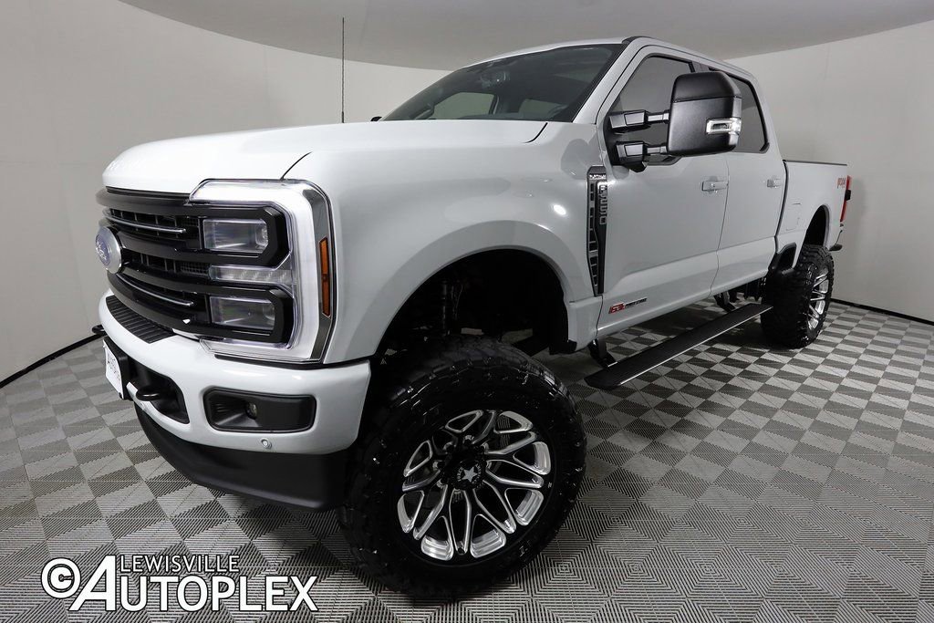 Used 2025 Ford F250 Platinum image 1