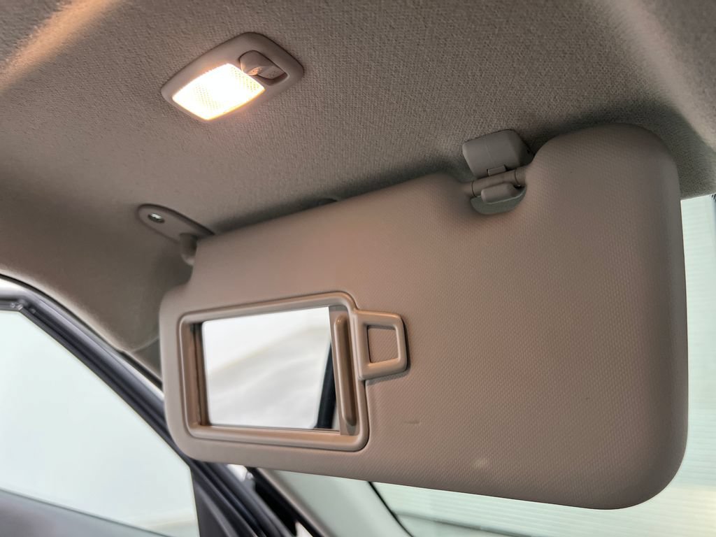 Used 2025 Hyundai Venue SEL FWD image 62