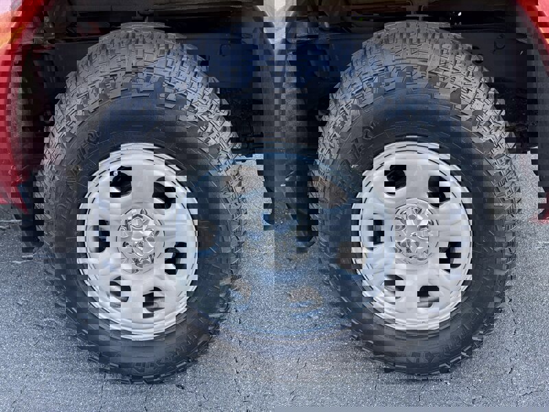 Used 2015 Nissan Frontier S image 27