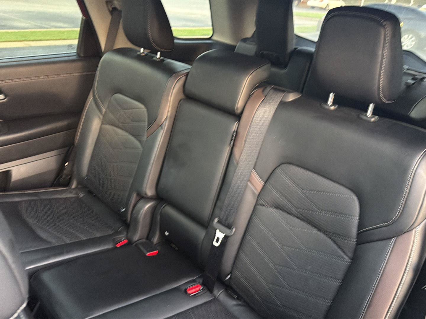 Used 2022 Nissan Pathfinder Platinum w/ Cargo Package FWD image 34