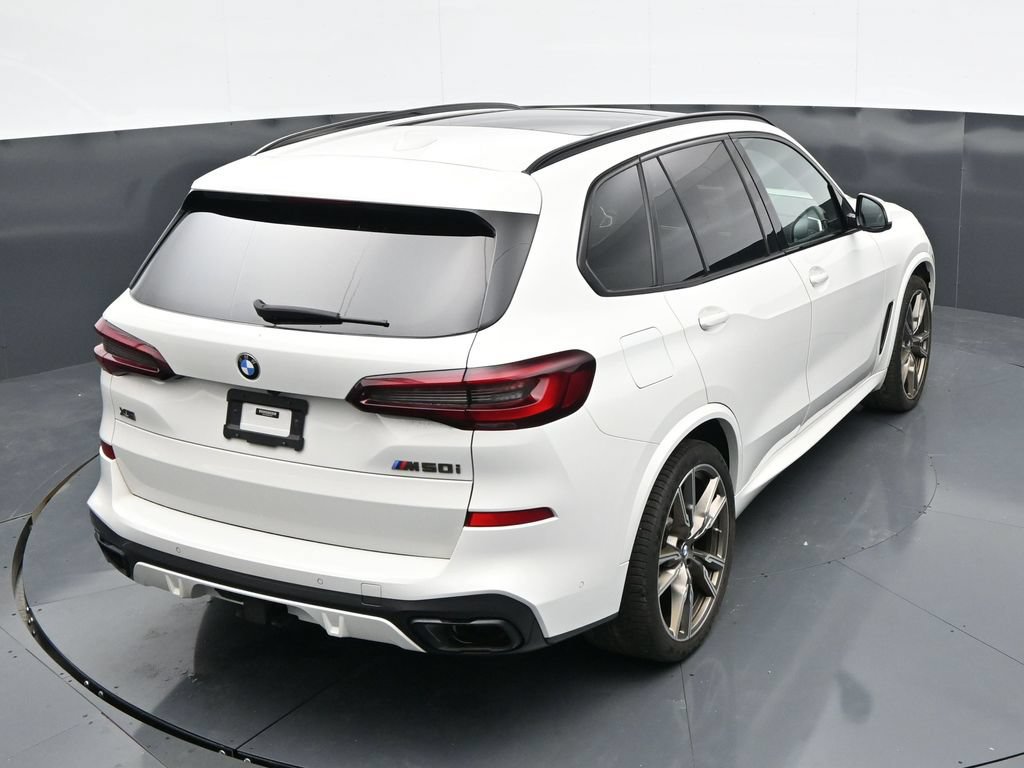 Used 2021 BMW X5 M50i AWD/4WD image 40