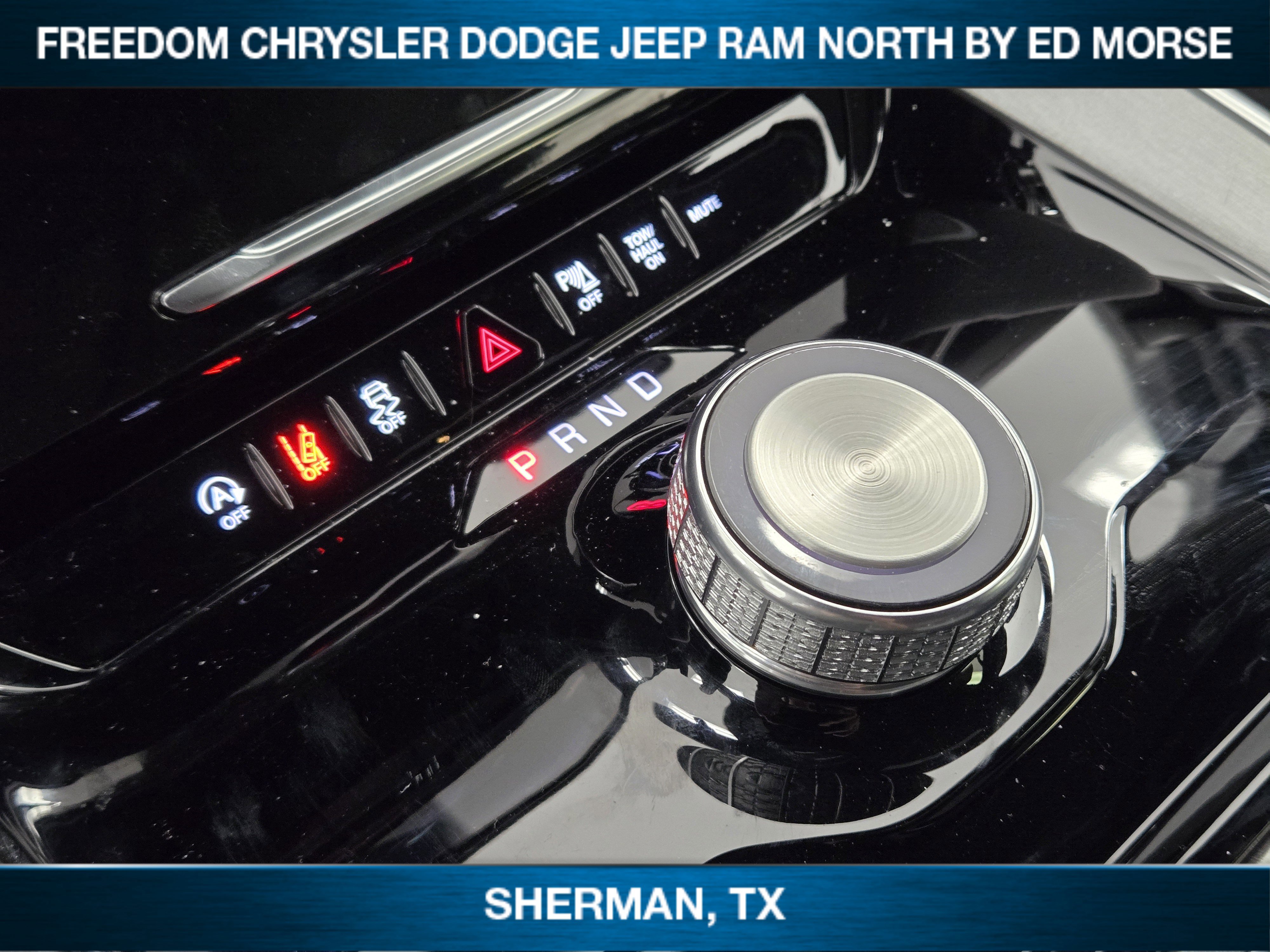 New 2025 Jeep Wagoneer 2WD image 16