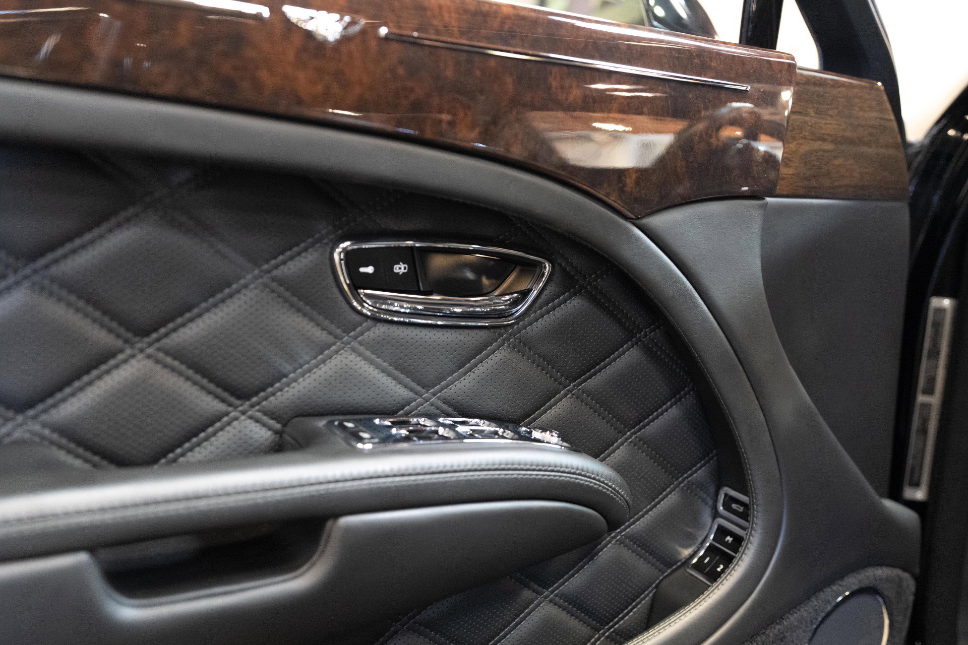 Used 2014 Bentley Mulsanne image 61