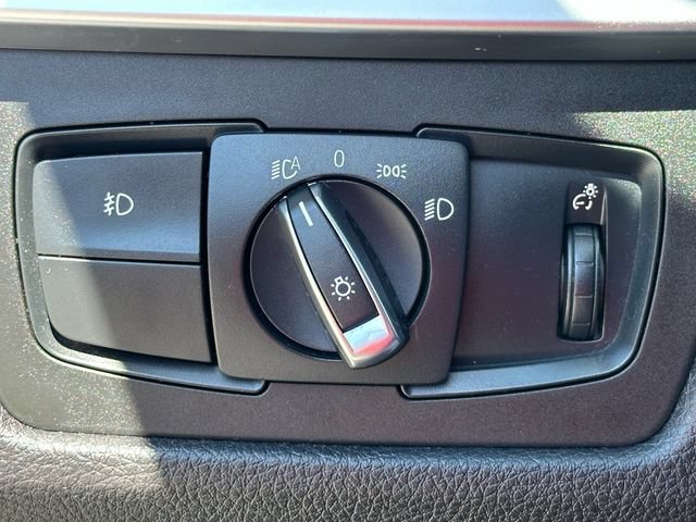 Used 2017 BMW 330i Sedan RWD image 28