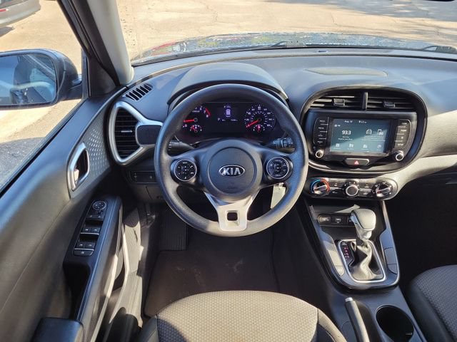 Used 2020 Kia Soul LX FWD image 11