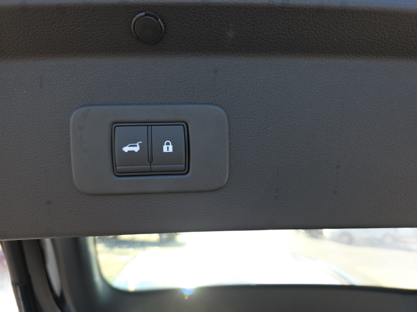 New 2026 Nissan Leaf Platinum+ w/ Illuminated Package FWD image 34