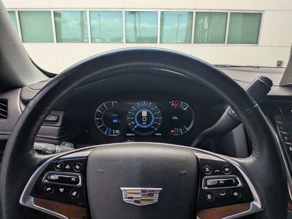 Used 2019 Cadillac Escalade Premium Luxury RWD image 32