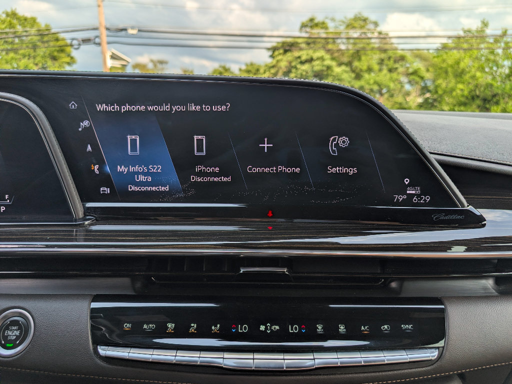Used 2021 Cadillac Escalade Premium Luxury w/ LPO, Radiant Package AWD/4WD image 30