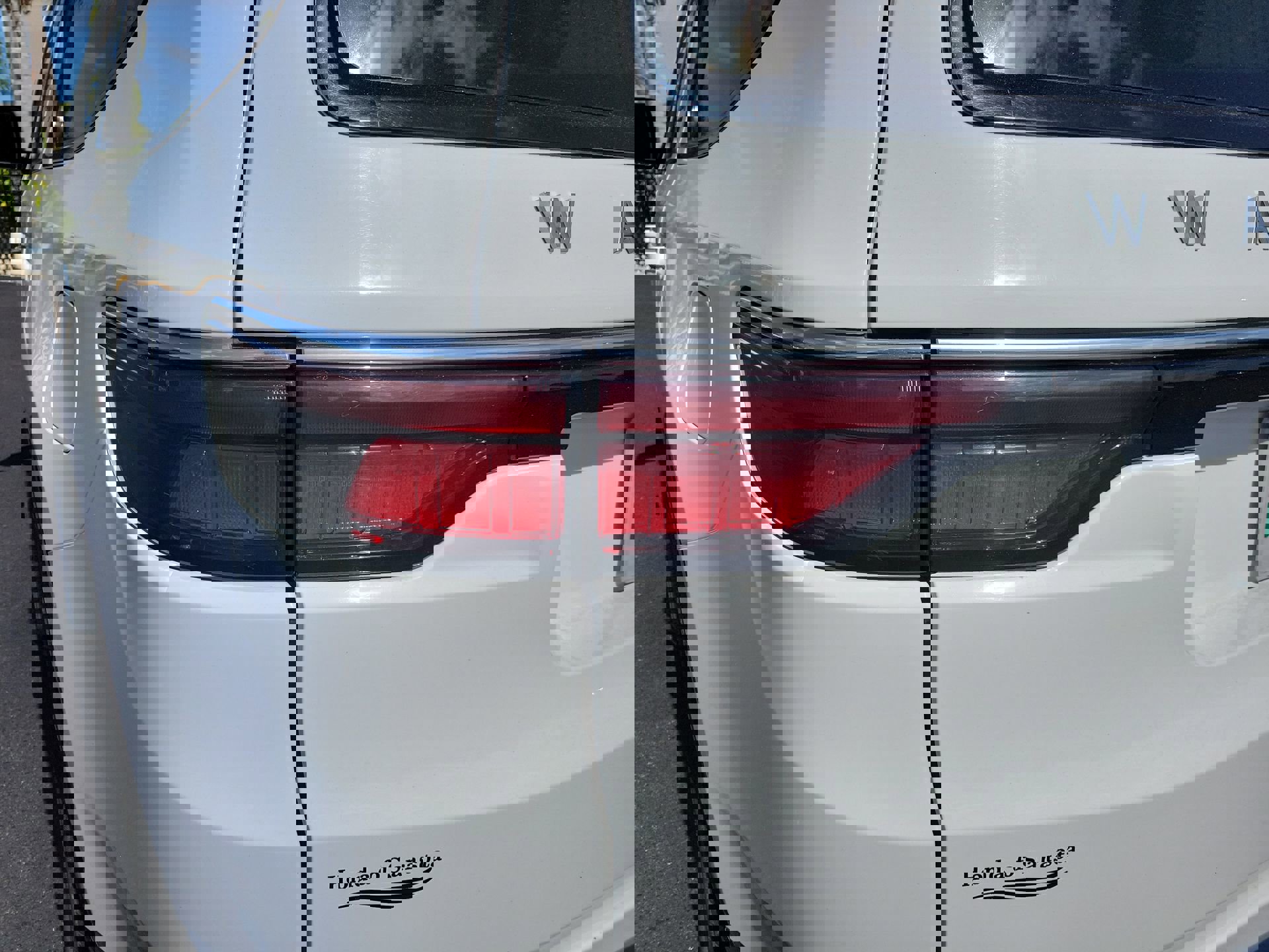 Used 2024 Jeep Wagoneer Series III AWD/4WD image 12