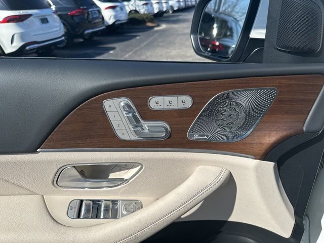 Used 2025 Mercedes-Benz GLS 450 4MATIC image 22