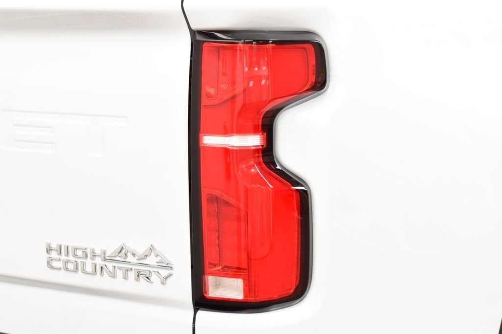 New 2026 Chevrolet Silverado 2500 High Country w/ High Country Premium Package AWD/4WD image 22