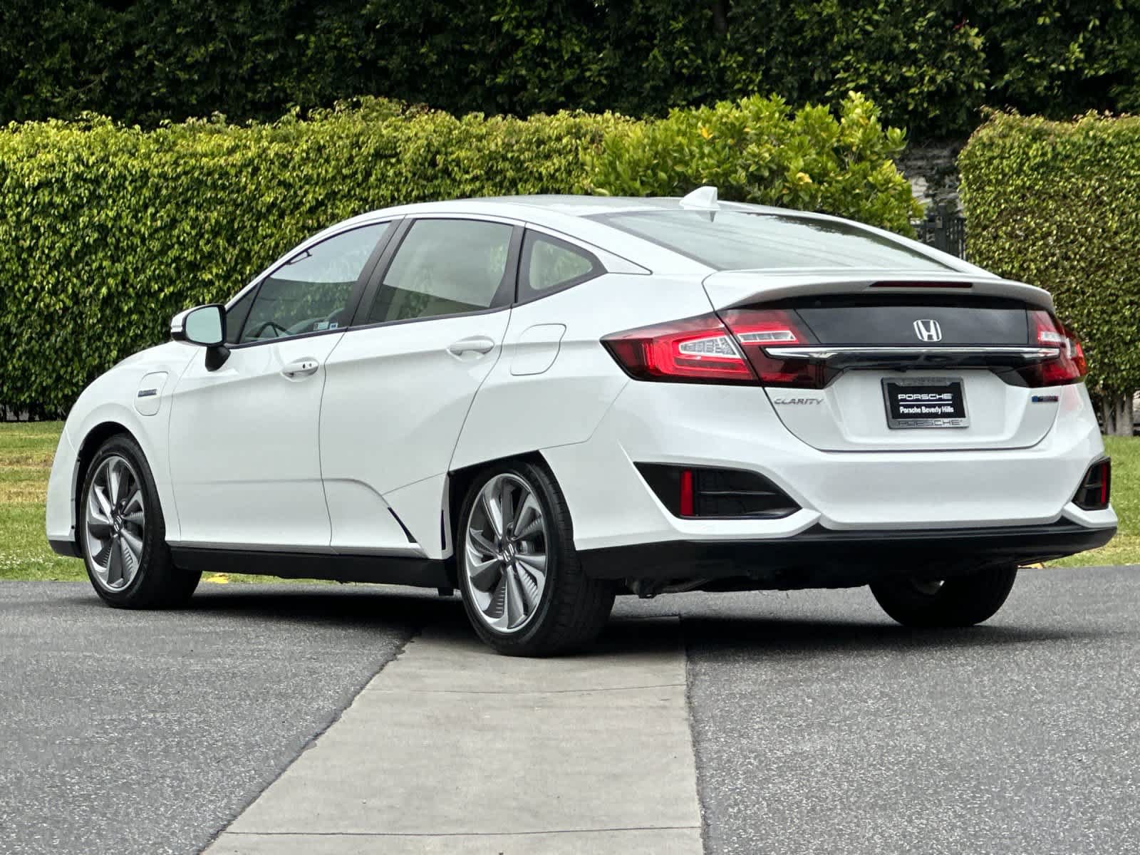 Used 2020 Honda Clarity Plug-In Hybrid image 3