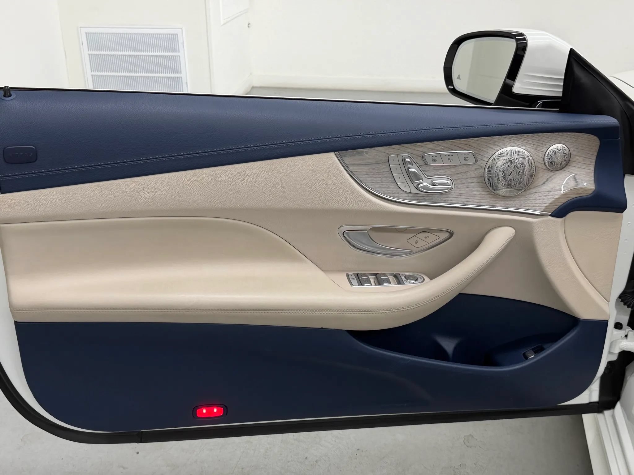 Used 2021 Mercedes-Benz E 450 Cabriolet image 17