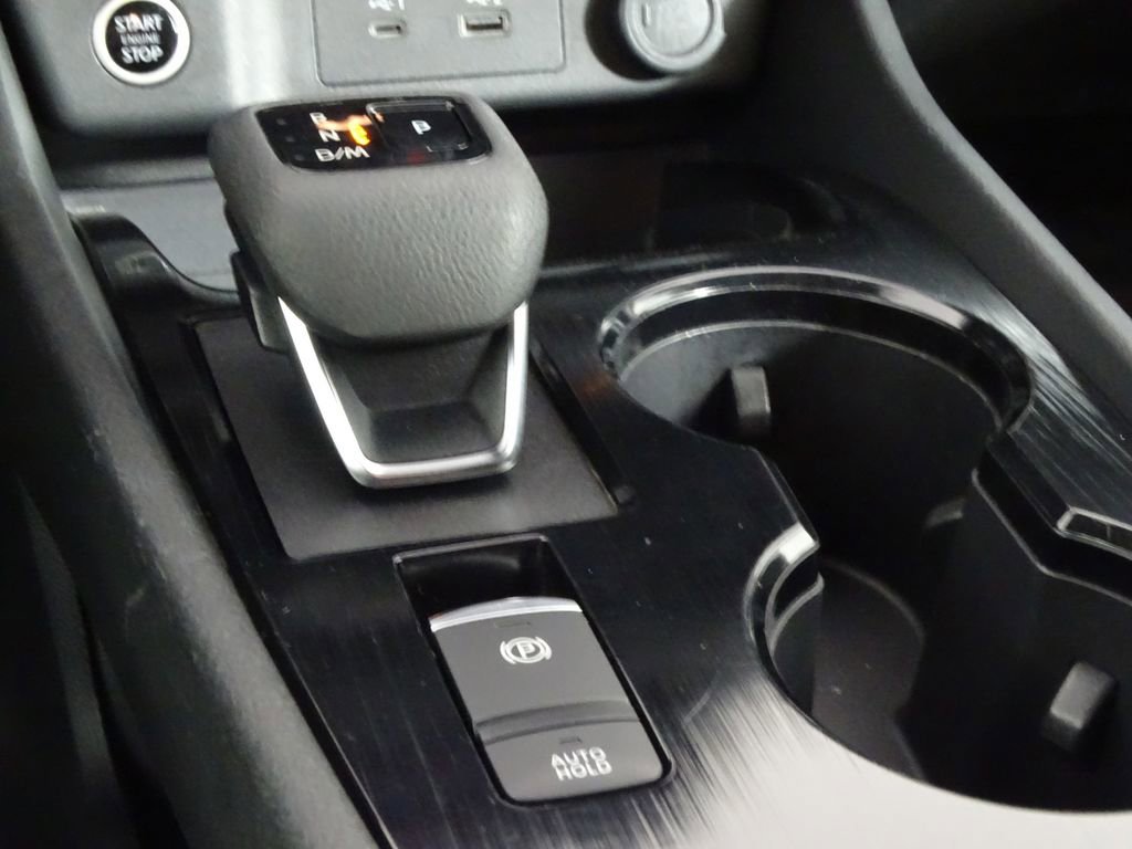 Used 2023 Nissan Rogue SV image 38