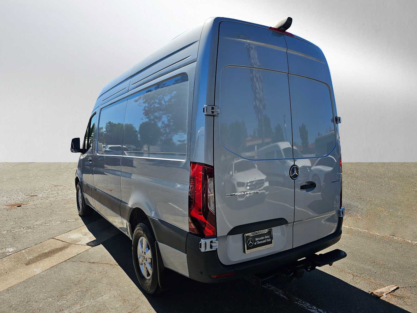 Used 2025 Mercedes-Benz Sprinter 2500 image 5